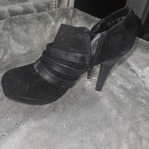 Fergalicious Boot Size 8 Black
